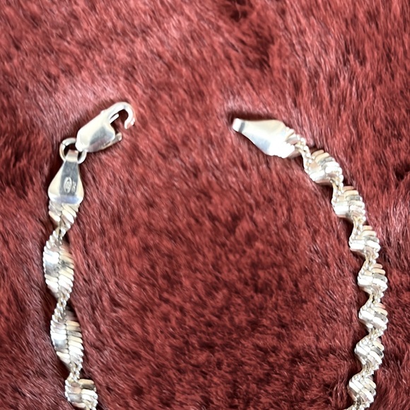 Sterling silver Italy .925 twist bracelet - Picture 4 of 5
